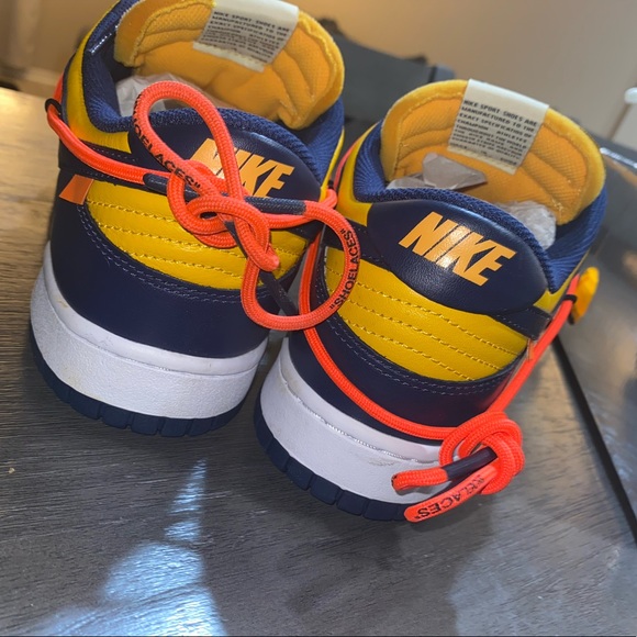 Off white x dunk low university gold size 9 - Picture 8 of 16